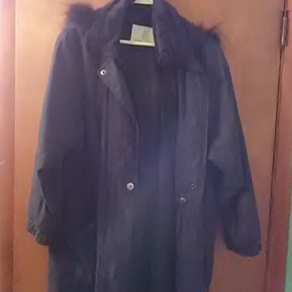 Coat - Picture 2 of 3